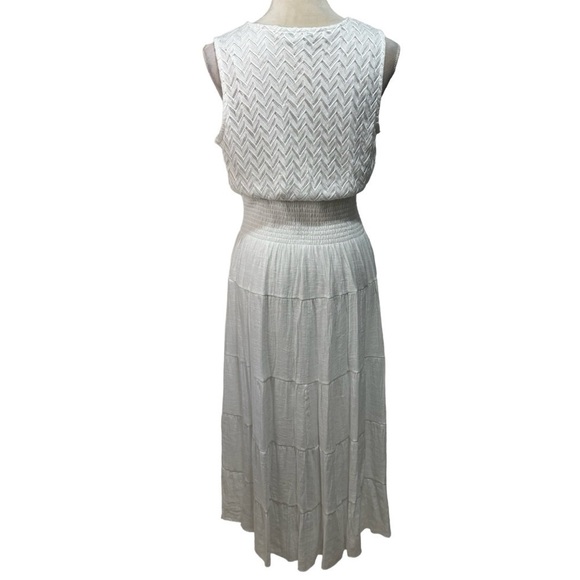 J Gee White Sleeveless V-Neck Tiered Smocked Boho Romantic Maxi Dress Size L - Picture 6 of 15